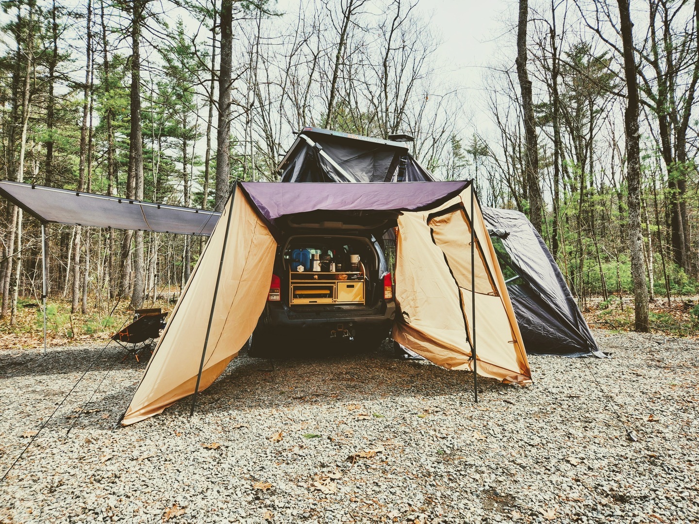 Abri et auvent de coffre pour le camping - Rooftop Camp