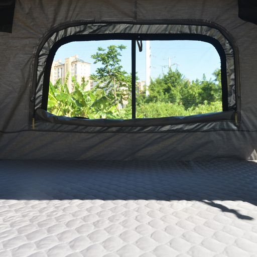 Roof Space One : une tente de toit panoramique qui s'installe en seulement  1 minute ! - NeozOne